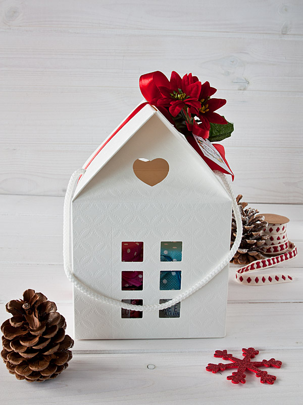 Il Poggio del Picchio - confezione regalo Natale 2017 casetta bianca 4 vasetti marmellata artigianale particolare